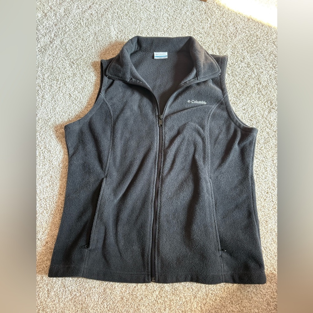 Columbia Black Fleece Vest
